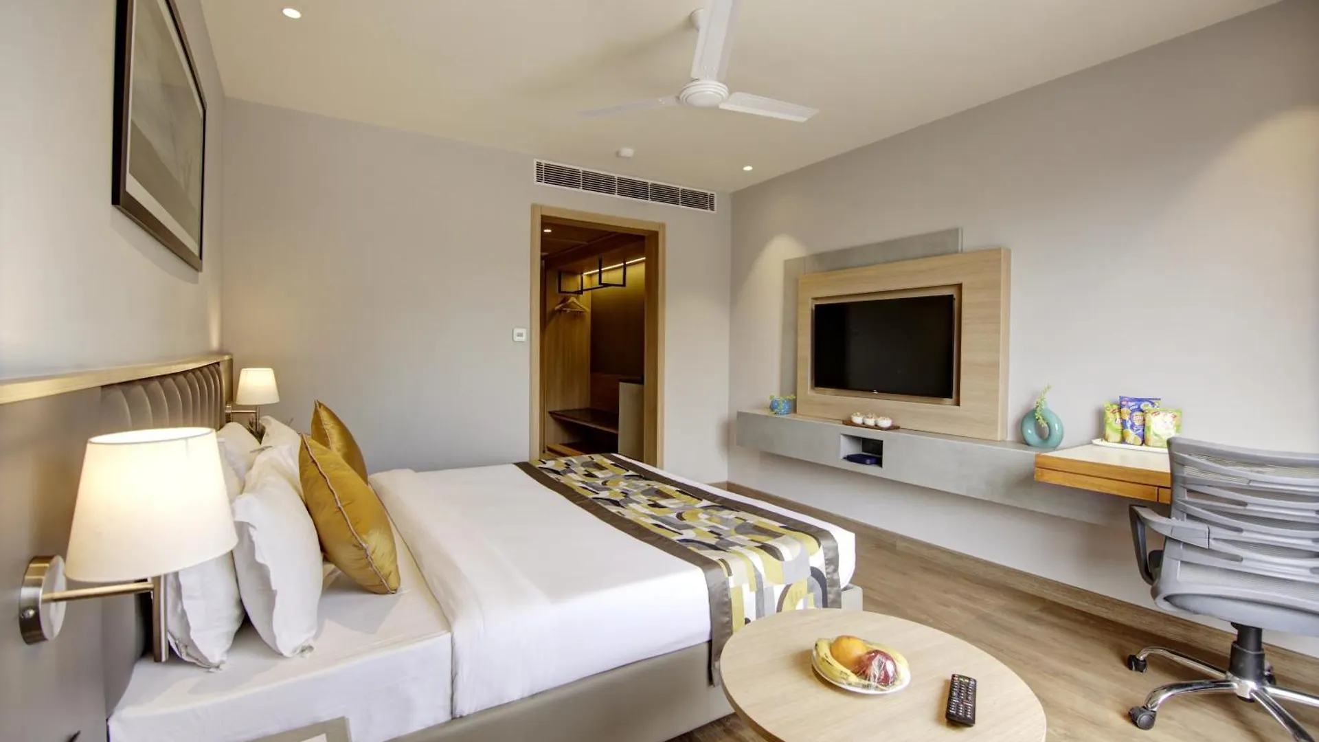 **** Hotel East Park Inn Delhi  India